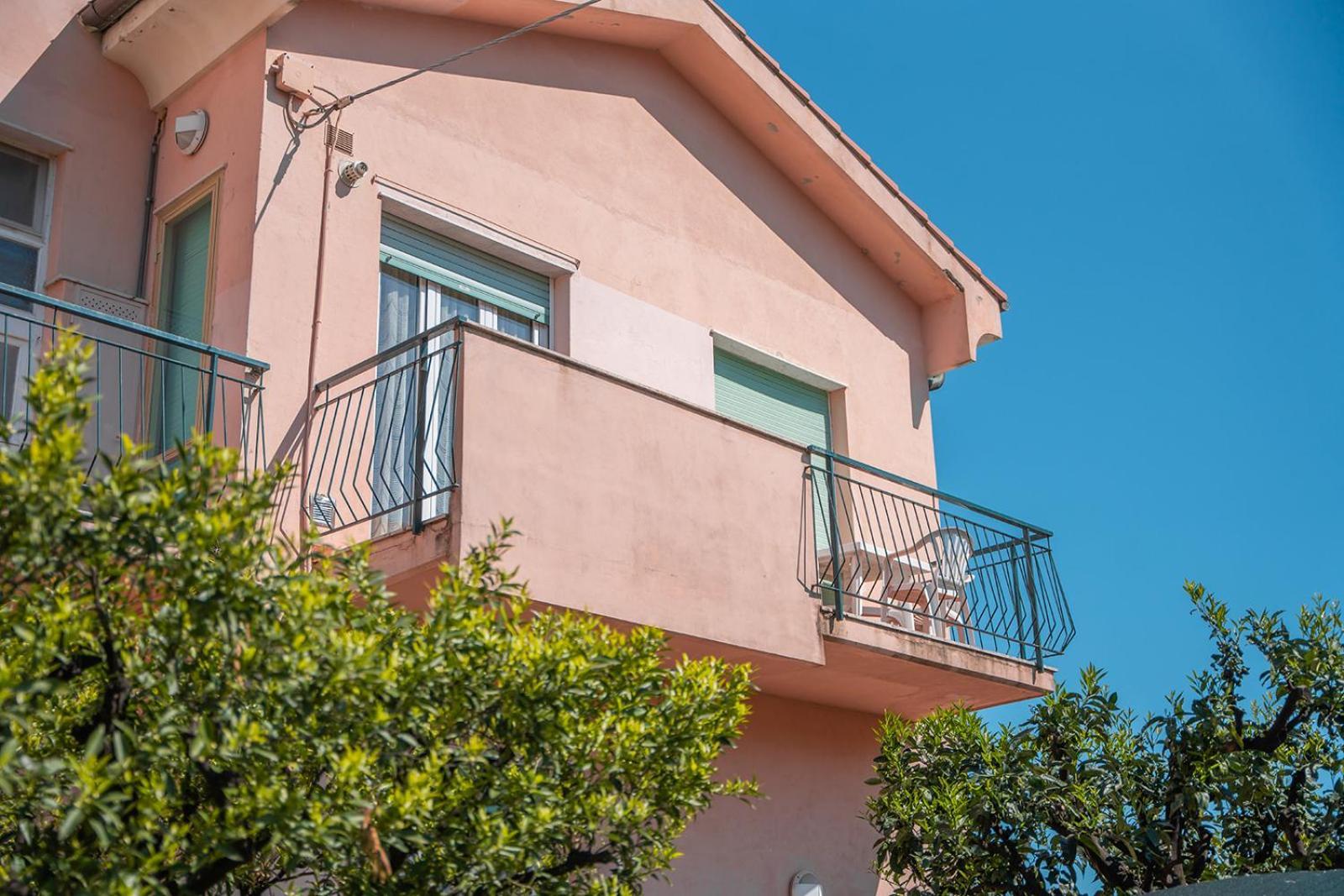 Casa Vacanze Ferrando Apartment Pietra Ligure Exterior photo