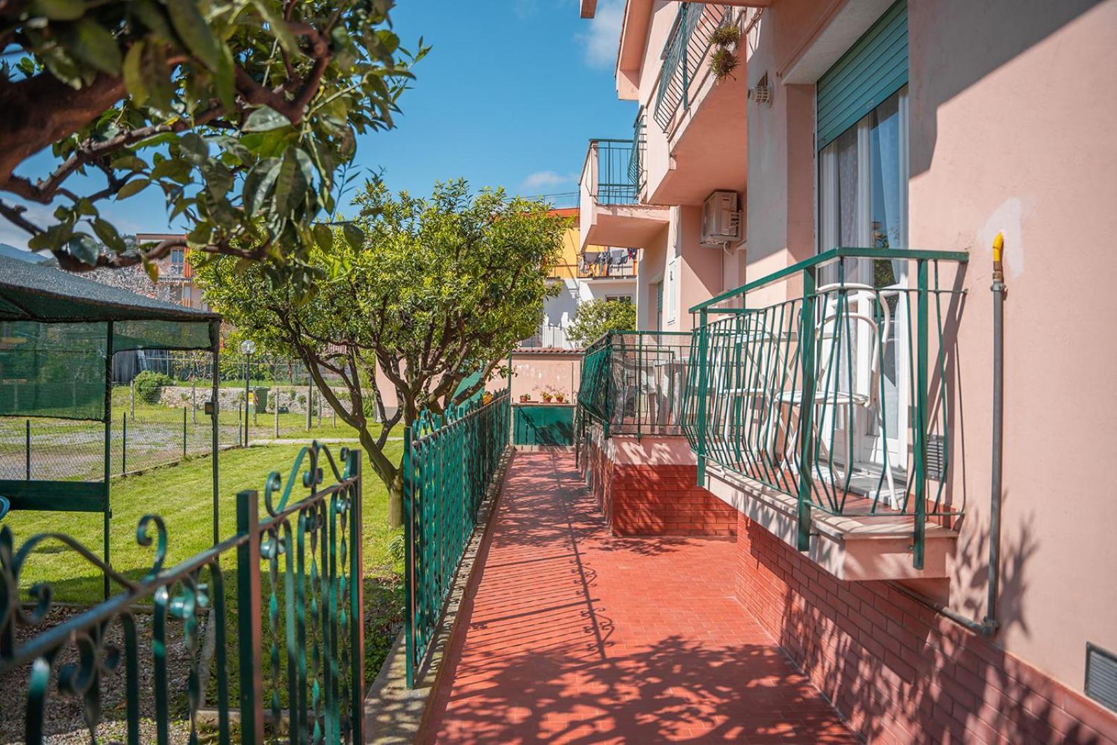 Casa Vacanze Ferrando Pietra Ligure Exterior photo